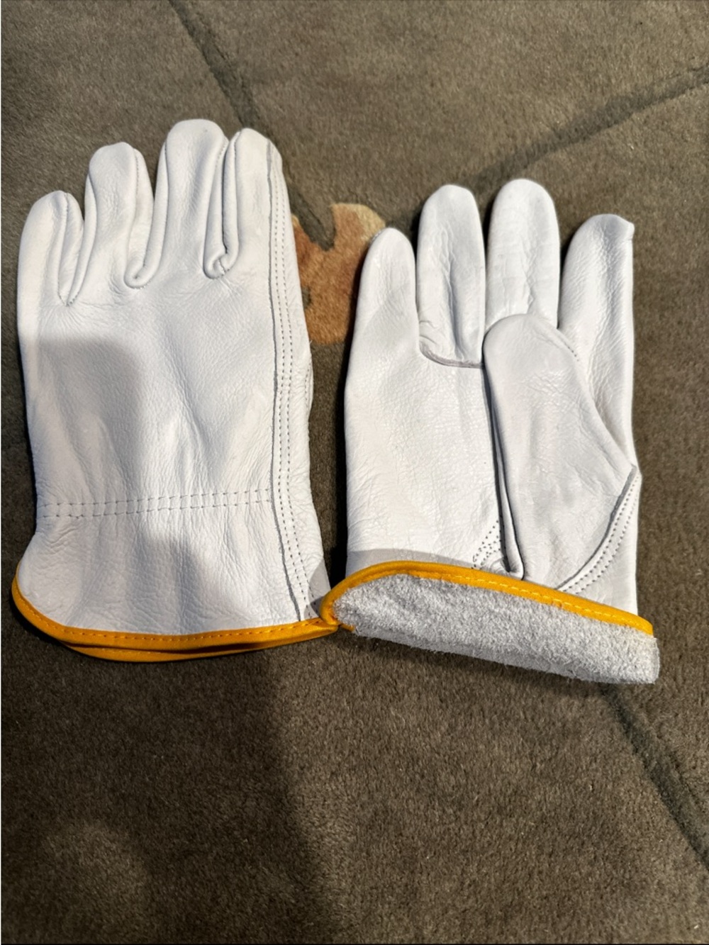 Brand new leather work gloves XL bundle of 4